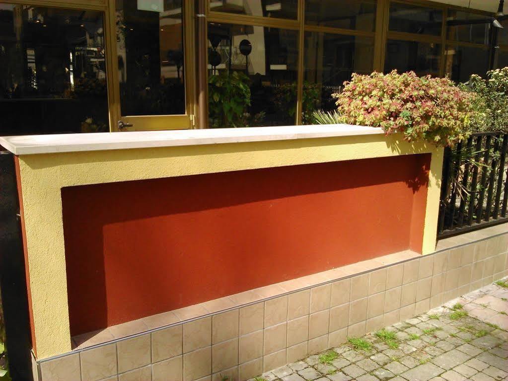 Hotel Villa Itala Rimini Exterior photo